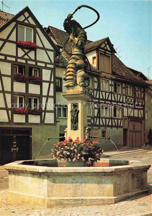 ueberlingen Bodensee BW Haenselebrunnen Im-Dorf Brunnen Fachwerkhaus Skulptur Bo