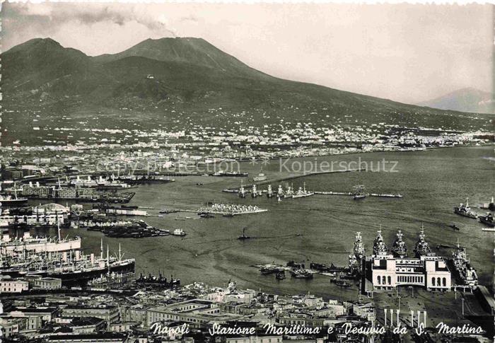 NAPOLI Neapel Naples IT Stazione-Marittima Vesuvio Hafen Schiffe Kriegsschiffe B