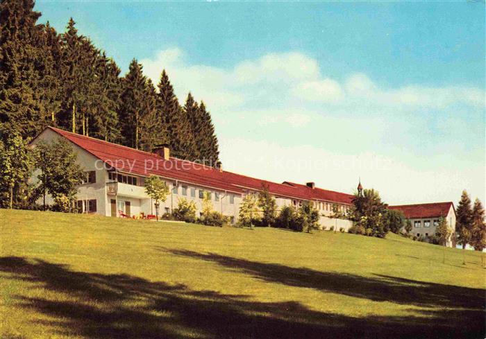Isny Allgaeu Bayern Sport-Sanatorium Kuranstalt Gebaeude Wiese Wald