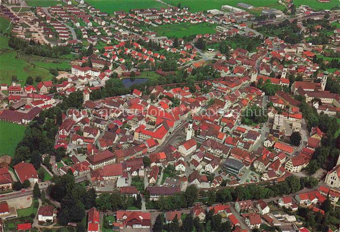 Isny Allgaeu Bayern Fliegeraufnahme Luftbild Altstadt Stadtmauer Grabenweiher Wo