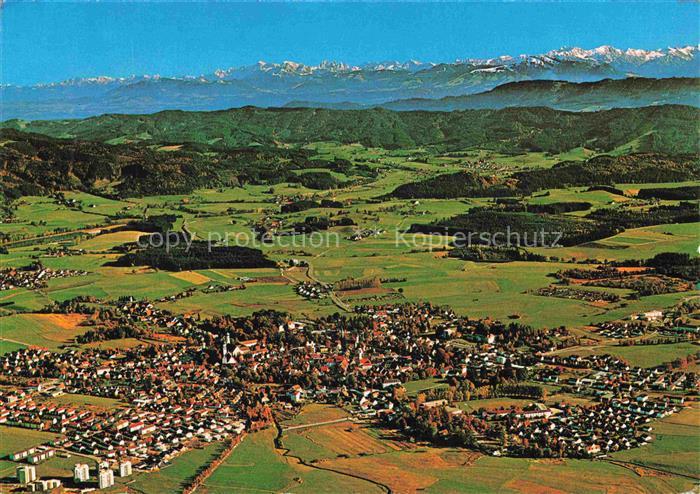Isny Allgaeu Bayern Fliegeraufnahme Alpen-Panorama Allgaeu Felder Ortschaft Berg