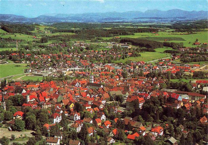 Wangen Allgaeu Bayern Luftaufnahme Stadtkirche Daecher Allgaeu Berge Waelder Fel