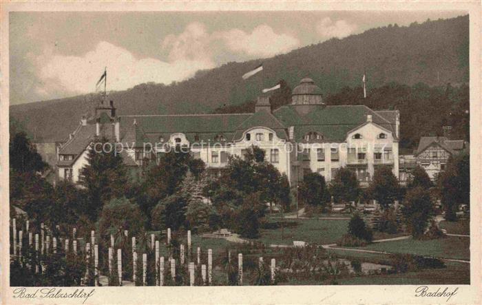 Bad Salzschlirf Fulda Hessen Badehof Kurgebaeude Garten Park Baeume Flaggen Juge