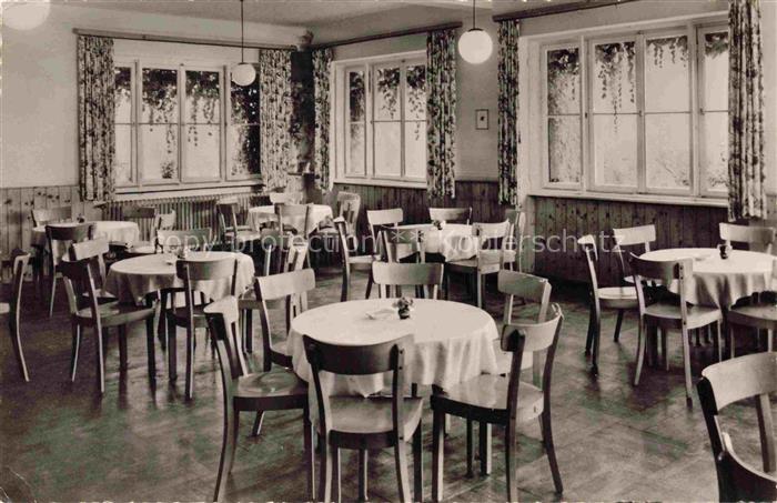 Hesselberg Gunzenhausen Bayern Volkshochschule Speisesaal Tische Stuehle Vorhang