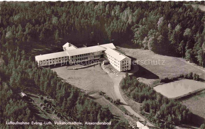 Bad Alexandersbad Volkshochschule Fichtelgebirge Luftaufnahme Wald Gebaeudekompl