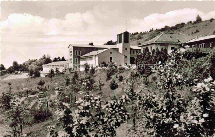Hesselberg Gunzenhausen Bayern Volkshochschule Kirchturm Gebaeudekomplex Huegel
