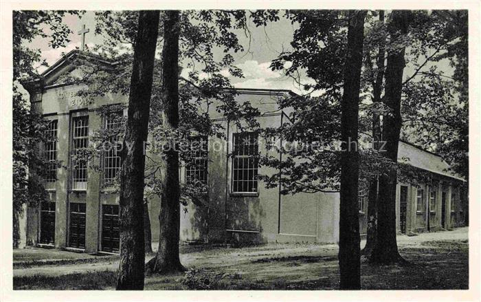 Gunzenhausen Altmuehlsee Bayern Hensoltshoehe Zionshalle Kirche Kreuz Baeume Wal