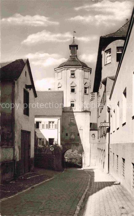 Guenzburg Bayern Stadttor Torturm Gasse Kopfsteinpflaster Kino Altstadt Wohnhaeu