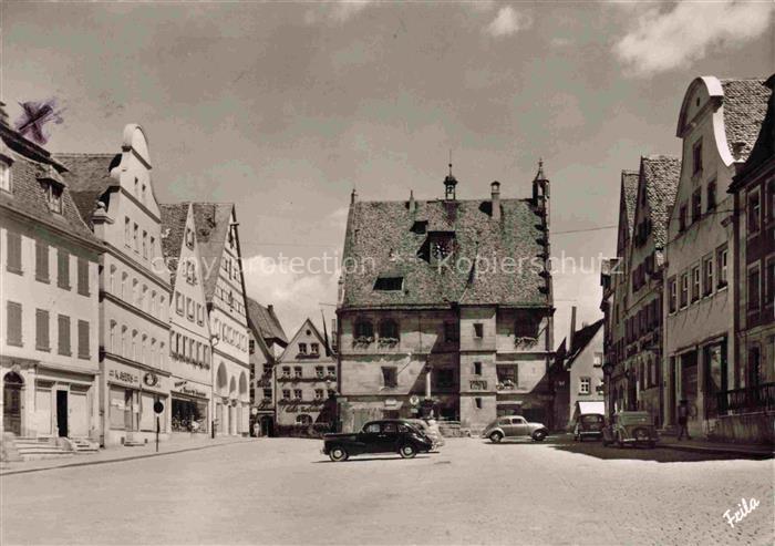 Weissenburg Bayern Marktplatz Rathaus Fachwerkhaeuser Geschaefte Autos