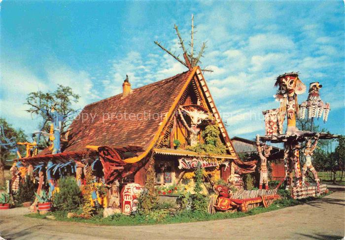 Hinteressach Neukirch Bodenseekreis BW Hexenhaeusle Holzskulpturen Totemfiguren