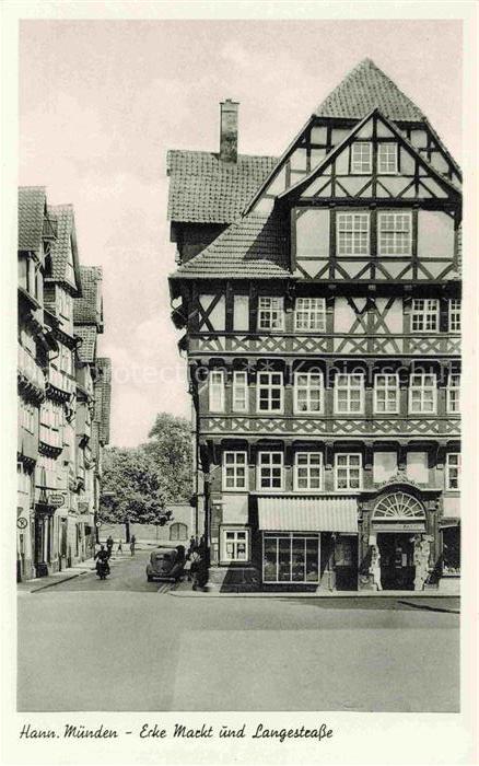 Hann. Muenden Markt Langestrasse Fachwerk Eckhaus Geschaefte Auto Altstadt