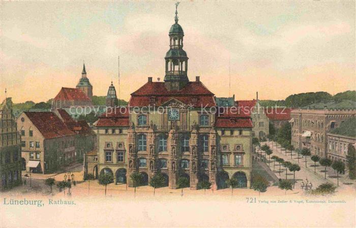 LueNEBURG  Niedersachsen Rathaus Rathausplatz Turm Kirchturm Platz Altstadt Fass