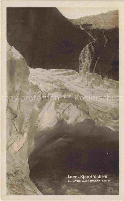 Loen Kjendalsbroe Norge Kjendalsbræ Gletscher Eisgrotte Wasserfall Fels Gletsch