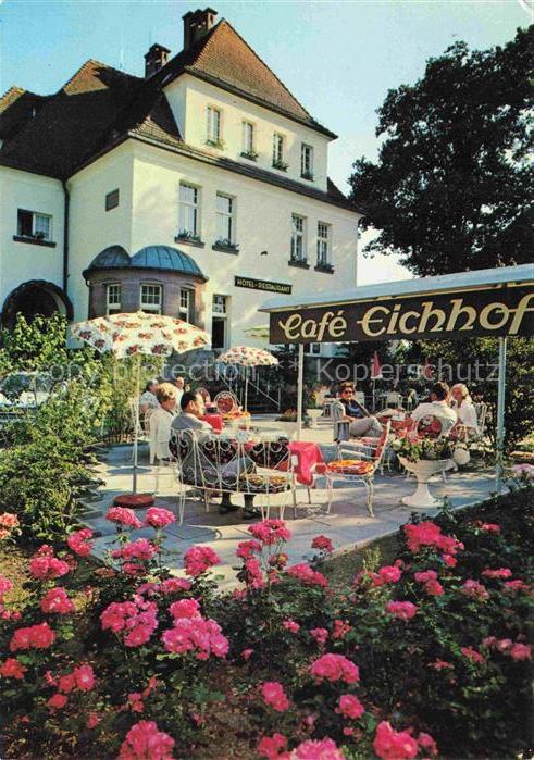 BAD WILDUNGEN Hessen Hotel-Café-Eichhof Terrasse Rosen Sonnenschirme Gaeste Brun