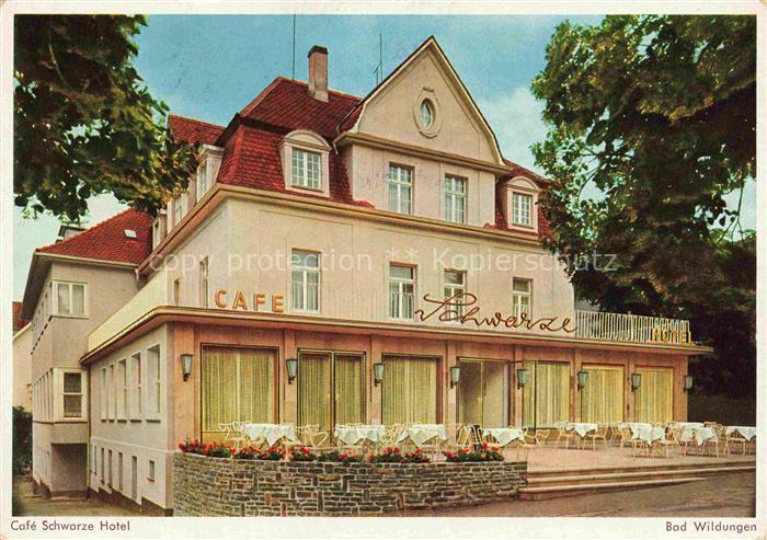 BAD WILDUNGEN Hessen Café-Schwarze-Hotel Hotelgebaeude Terrasse Aussenbestuhlung