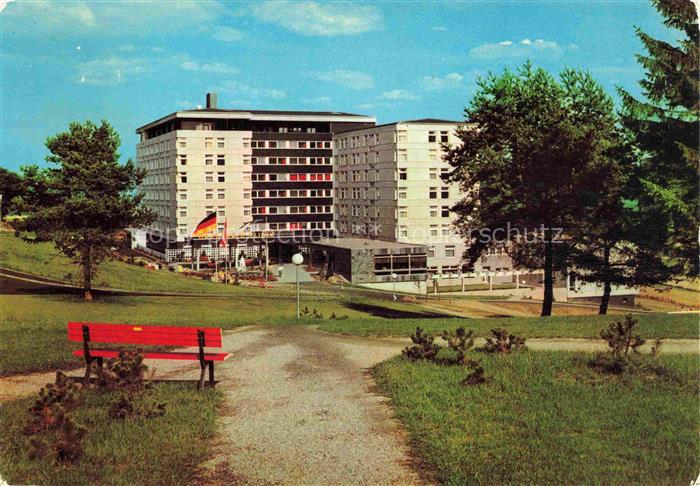 Bad Zwesten Hessen Hardtwaldklinik Klinik Kurhaus Park Parkbank Baeume Flagge