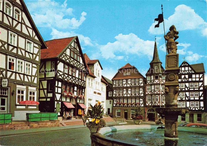 Fritzlar Hessen Rolandsbrunnen Marktplatz Fachwerk Café Apotheke Brunnen Altstad