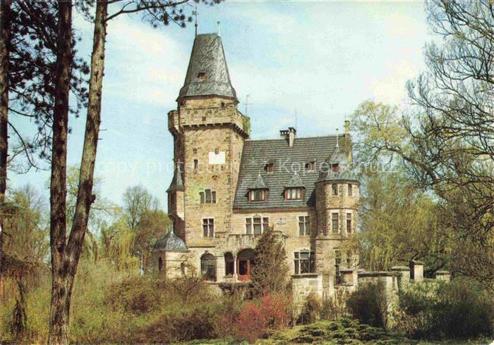 Zueschen Fritzlar Hessen Schloss-Garwensburg Hotel-Pension-Cafe Turm Park Baeume