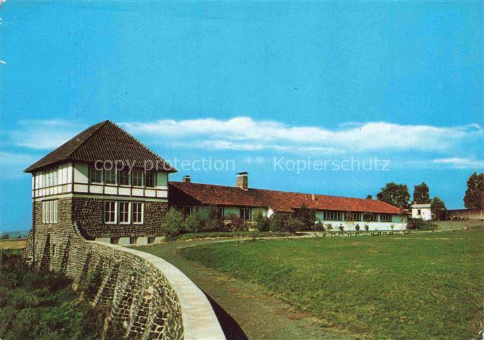 Mosenberg Homberg Efze Hessen Jugendherberge Gebaeude Fachwerk Wiese Weg