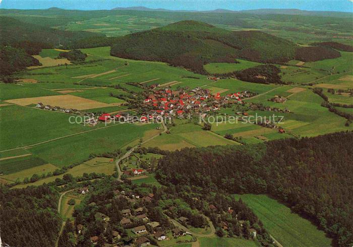 Kleinern Edertal Waldeck Hessen Fliegeraufnahme Dorf Felder Huegel Wald Edersee
