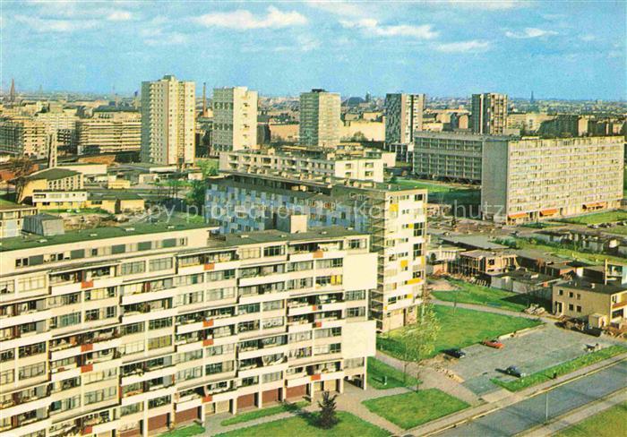 BERLIN  CITY Hansaviertel Hochhaeuser Wohnblocks Stadtpanorama Modernismus Inter