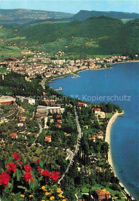 Garda Lago di GardaVerona Veneto IT Lago-di-Garda Panorama Stadtansicht Hotels S