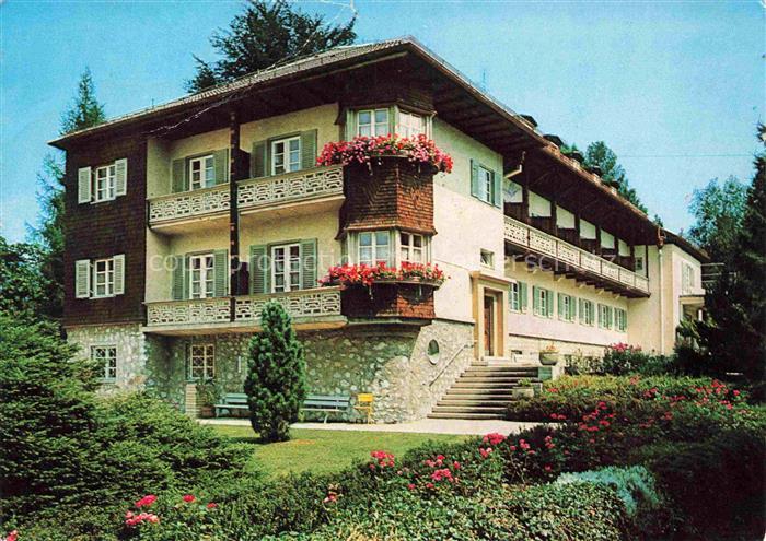 Bayerisch Gmain Bayerisches-Feuerwehr-Heim Landhaus Balkon Blumenschmuck Garten