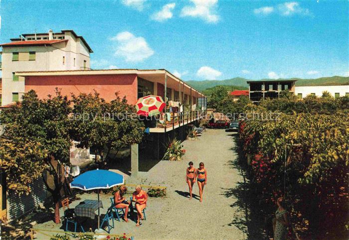 Cervo Ligure Imperia Liguria IT Camping-del-Mare Cervo-Ligure Bungalows Sonnensc