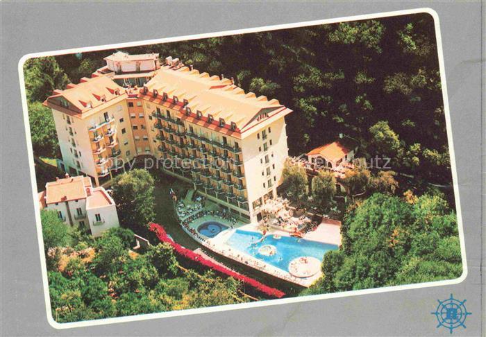 SORRENTO Sorrent Campania IT Hotel-Conca-Park Pool Fliegeraufnahme Wald Via-Cap