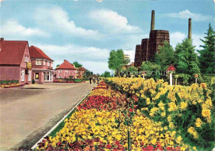 Wiesmoor Aurich Niedersachsen Torhaus Blumenschmuck Industrieschornsteine Strass