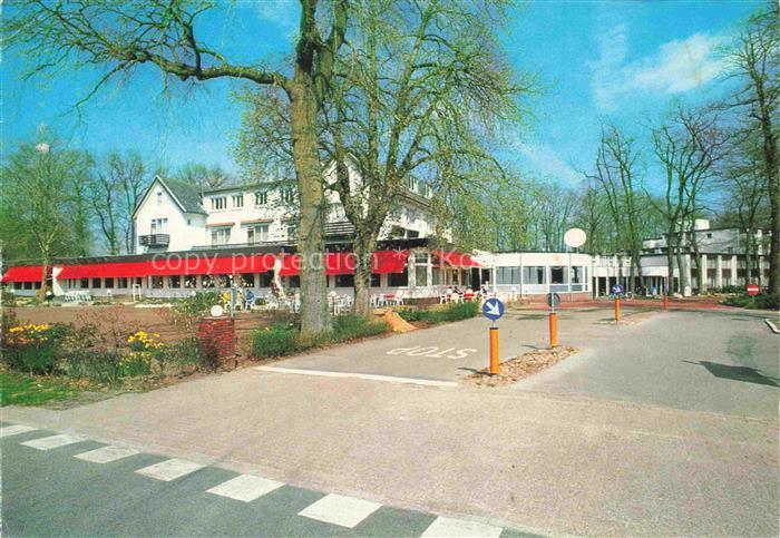 Paterswolde Eelde Drenthe NL Golden-Tulip-Hotel Restaurant Terasse Baeume Strass