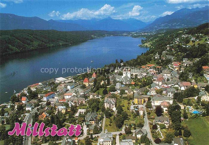 Millstatt Millstaettersee Kaernten AT Millstaetter-See See Dorf Kirche Fliegerau
