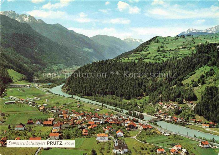 Prutz Tirol AT Inntal Kaunertal Fluss Bergtal Luftaufnahme Dorf Wiesen Wald