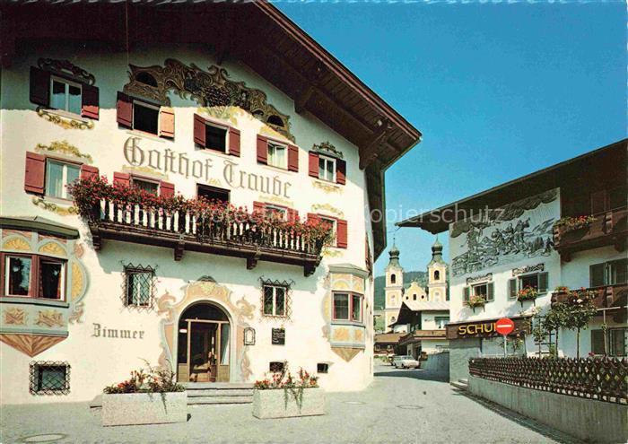Hopfgarten Brixental Tirol AT Gasthof-Traube Strassenmotiv Lueftlmalerei Kirche