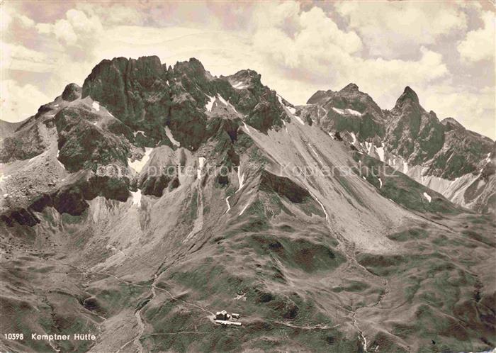 Kemptnerhuette 1845m Heilbronnerweg Bayern Kemptner-Huette Kratzer Maedelegabel