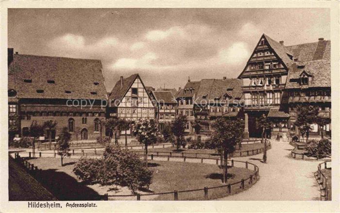 HILDESHEIM CITY Andreasplatz Fachwerk Marktplatz Baeume Altstadt