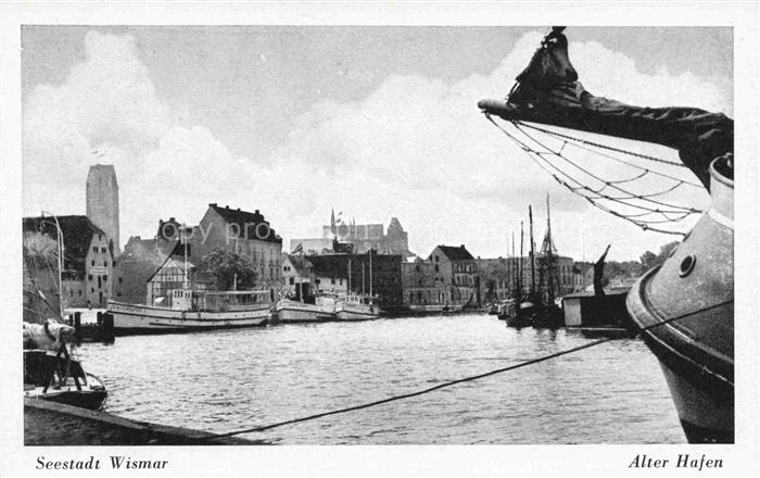 WISMAR Mecklenburg Alter-Hafen Segelboote Schiffe Kirchturm Hafengebaeude Ostsee