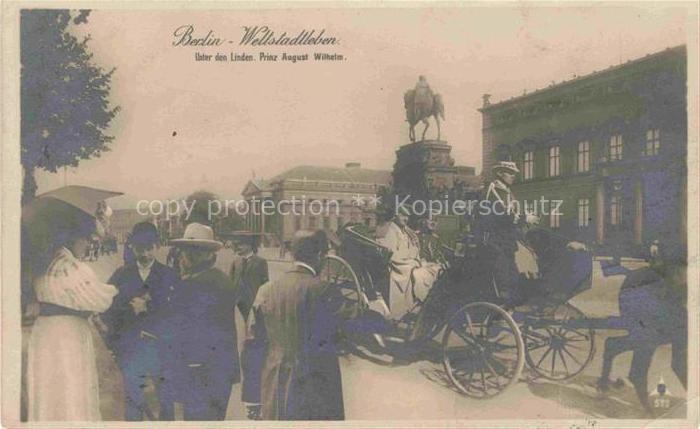 BERLIN CITY Unter-den-Linden Prinz-August-Wilhelm Reiterdenkmal Kutsche Passant