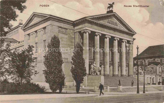POZNAN Posen PL Neues-Stadttheater Theater Saeulen Denkmal Passanten Strasse