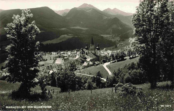 Mariazell Steiermark AT Zellerhoefen Wallfahrtskirche Basilika Bergpanorama Ort