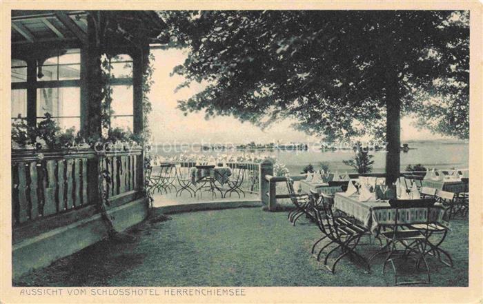 Herrenchiemsee Bayern Schlosshotel-Herrenchiemsee Terrasse Chiemsee See Tische S