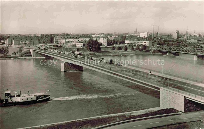 Auenheim Ortenau KEHL BW Europa-Bruecke Rhein Bruecke Schiff Strassburg Stadtans