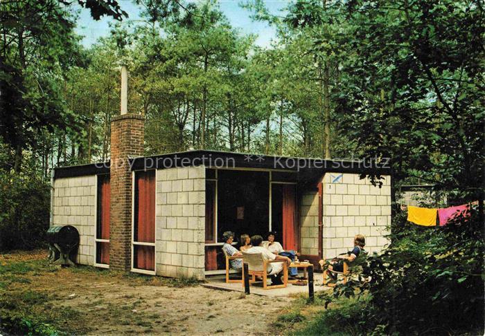 Chaam Noord Brabant NL De-Flaassbloem Camping Bungalowpark Bungalow Wald Familie