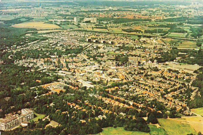 Aalst Waalre Noord-Brabant NL Luftbild Stadtansicht Kirche Wohngebiete Felder Ba