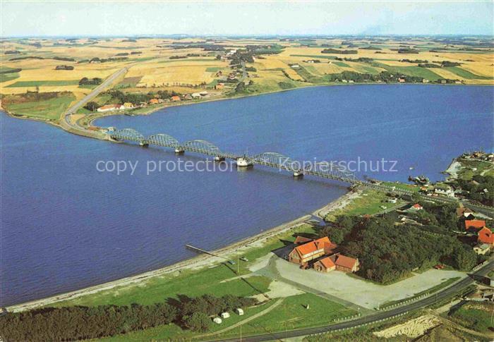 Vest Vildsund Vildsundbroen Bruecke Fjord Luftbild Felder Haeuser