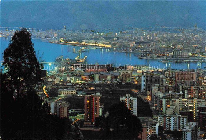 PALERMO  Sicilia IT Hafen Nachtansicht Stadtpanorama Hochhaeuser Kraene Kueste S