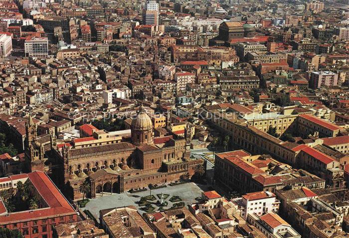 PALERMO  Sicilia IT Cattedrale Dom Luftaufnahme Stadtpanorama Altstadt Platz