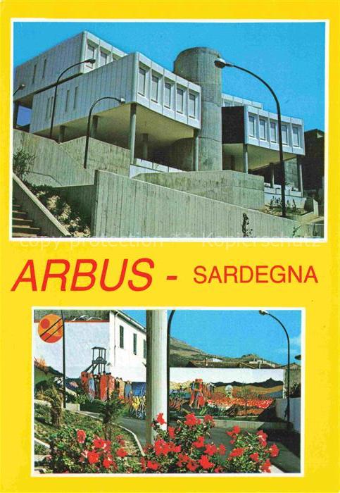 Arbus Sardegna Islola della IT Betongebaeude Wandmalerei Murales Strasse Blumen