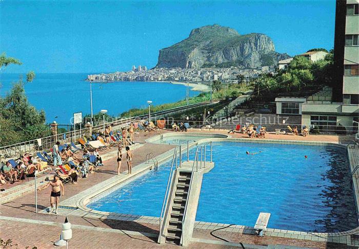 Cefalu Palermo Sicilia IT Hotel-Santa-Lucia Swimmingpool Felsen Kueste Badegaest