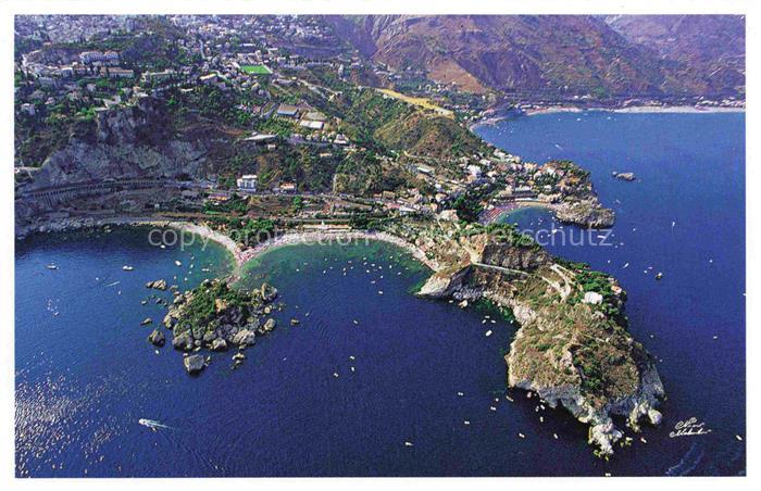 TAORMINA  Messina Sicilia IT Capo-Taormina Luftaufnahme Bucht Inselchen Boote Ku